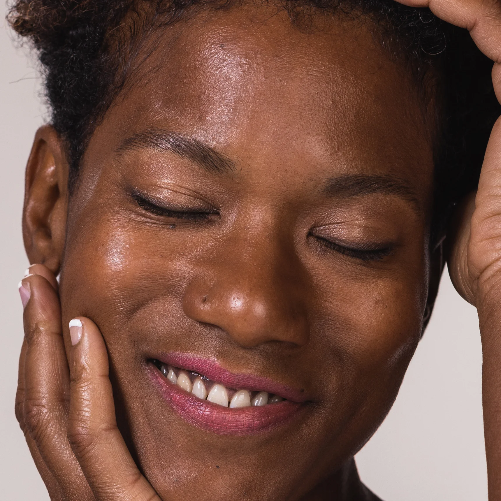 Full Bloom Sculpted Lipstick - Image 37