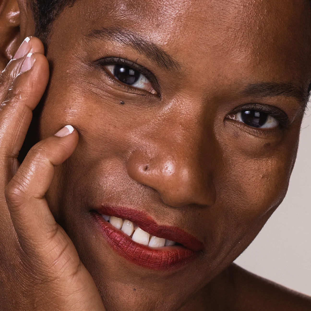 Full Bloom Sculpted Lipstick - Image 38